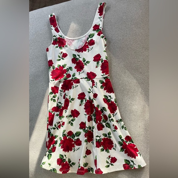 Cute H&M Divided Dress - Picture 2 of 3